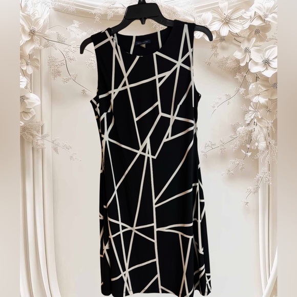 NWT Tommy Hilfiger black & white patterned sleeveless sheath, tunic style dress - Picture 3 of 11